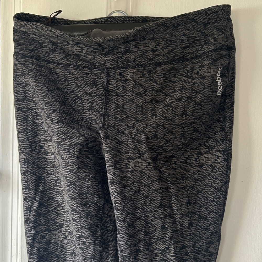 Reebok Charcoal Geometric Leggings